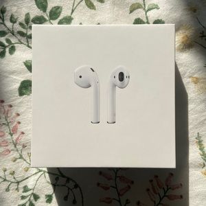 APPLE | airpods with charging case